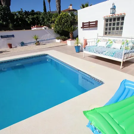 Tess Olsson Villa